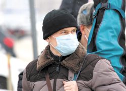 Медики: в эпидемии гриппа выживут все, кому за 50