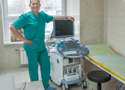 Богатая мама из Винницы родила девочку в 58 лет