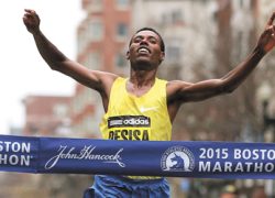 Марафонец Лелиса Десиса попробует выбежать из мирового рекорда в суперкроссовках