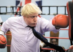 Министр иностранных дел Великобритании Борис Джонсон грозит России новыми санкциями