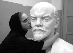 Ленин жив: тело вождя может  храниться еще 100 лет