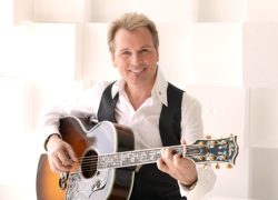 Александр Малинин в Киеве – с дочкой и новыми песнями