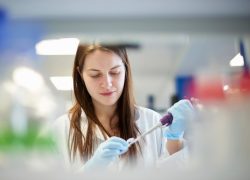 44-летняя американка надеется вернуть молодость