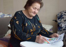 Киевский центр консультативной помощи переселенцам просит помочь  90-летней женщине, эвакуированной с Донбасса
