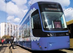 До конца января во всех автобусах и трамваях столицы заработает бесплатный Wi-Fi